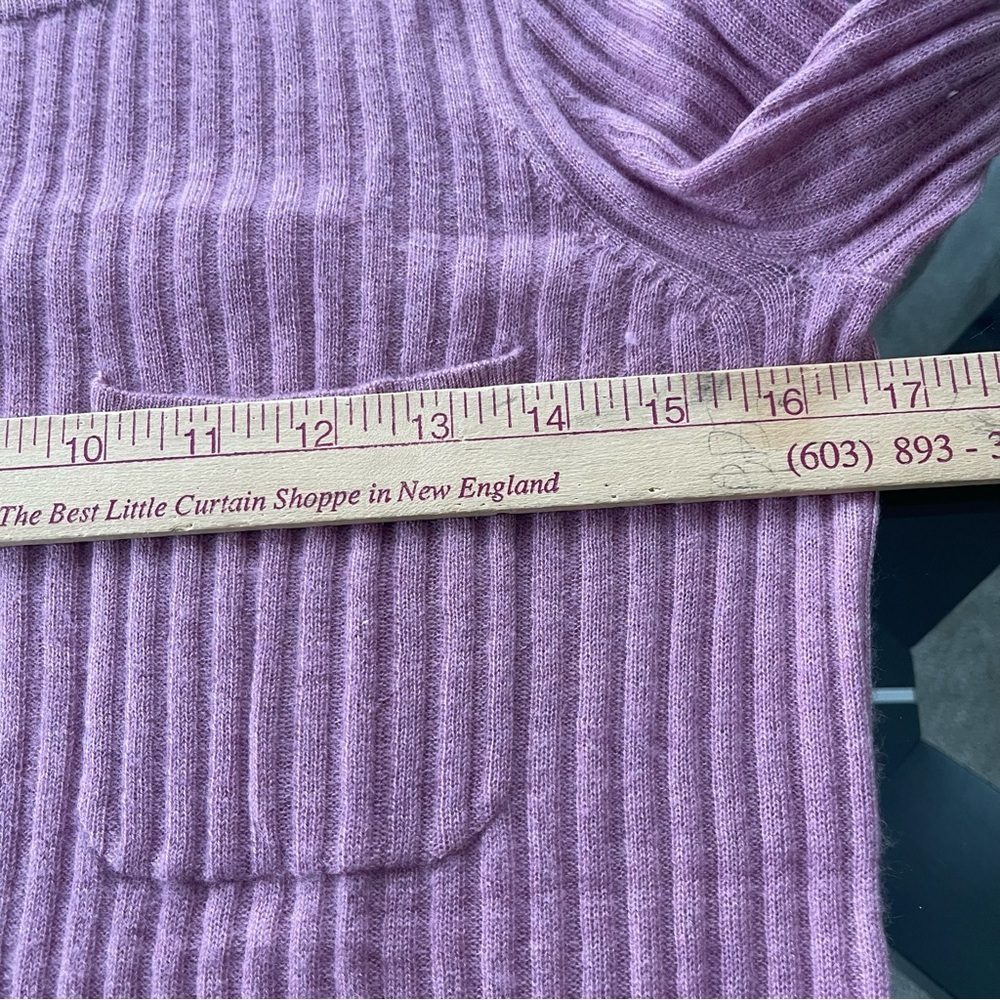 J. Crew WOMEN'S SMALL Featherweight Pink Cashmere‎ Slim Fit Sweater Quite Luxury - Picture 4 of 8